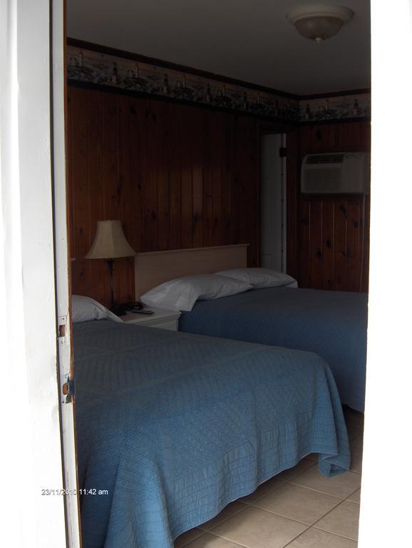 Seawitch Motel Carolina Beach Room photo